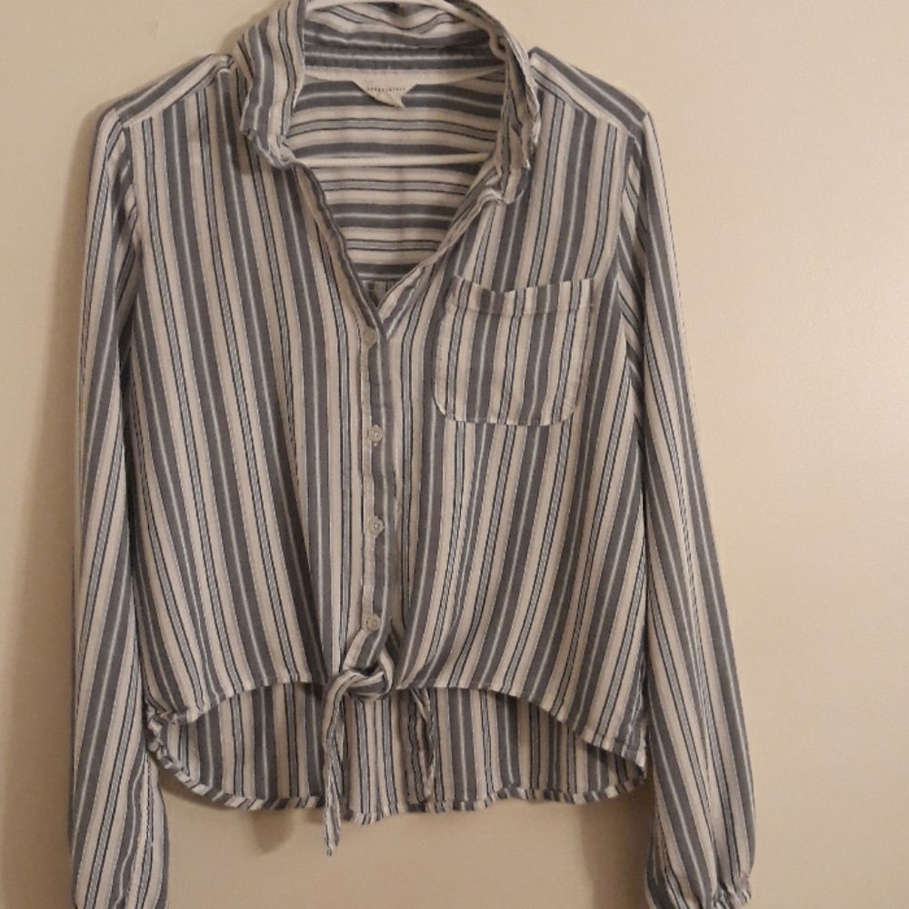 Aeropostale Women's shirt
